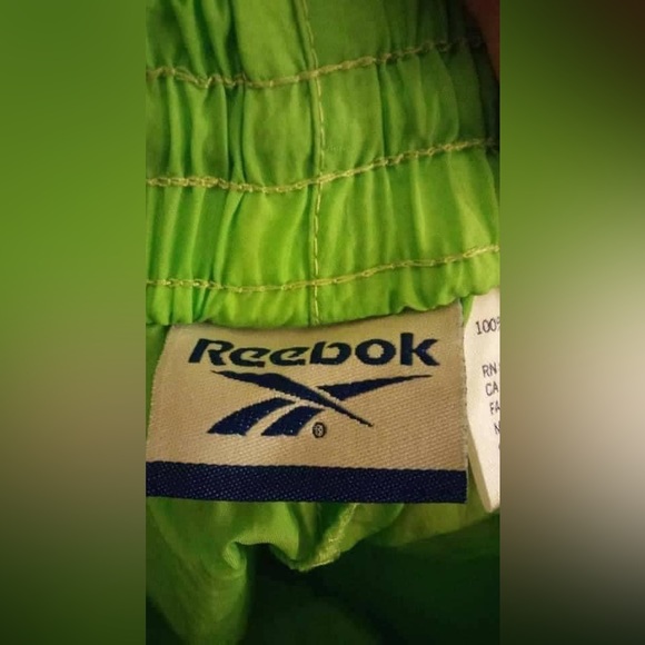 WOMENS MED REEBOK & FILAMENT VINTAGE SHORTS - Picture 2 of 4